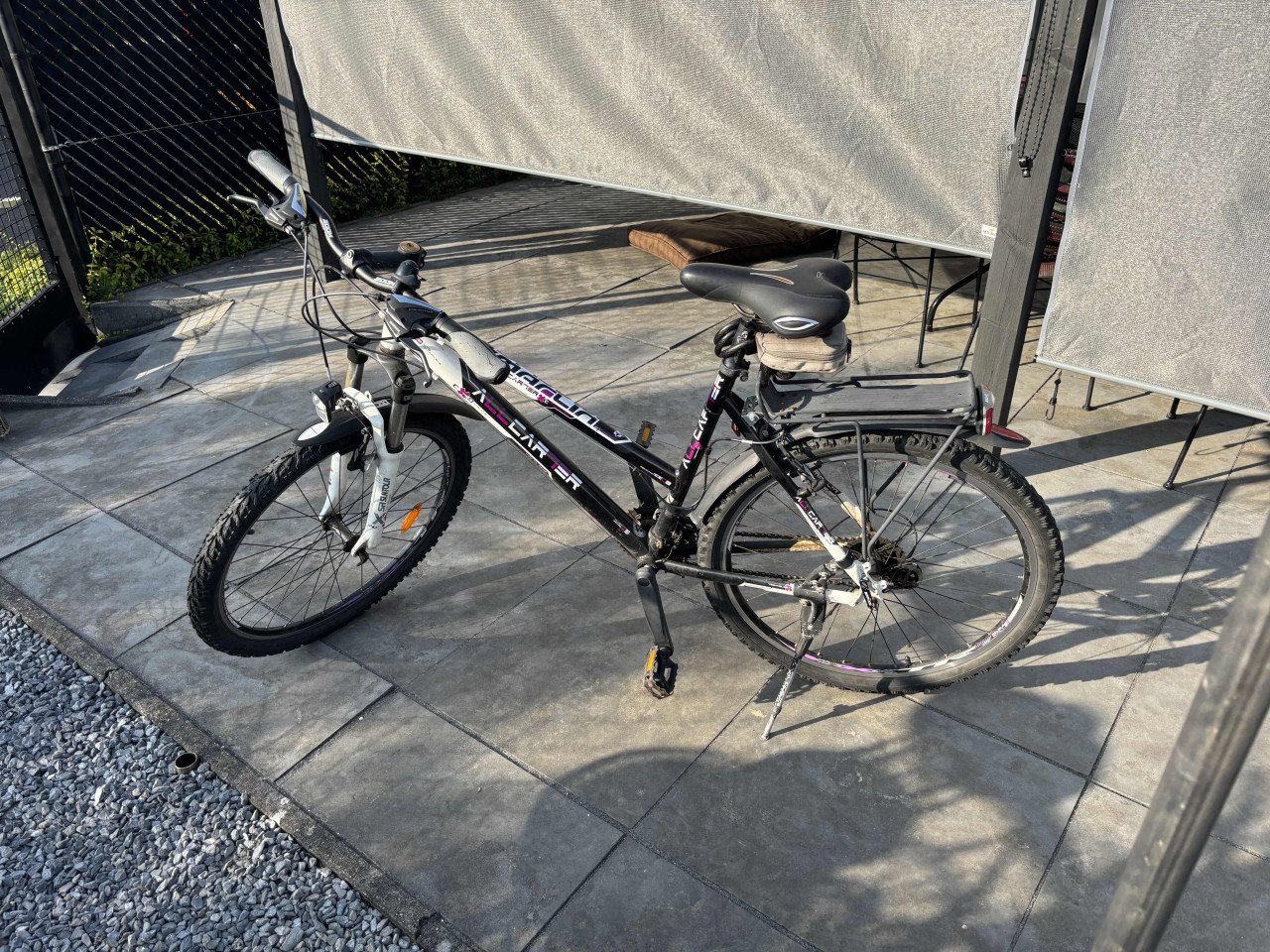 2 mountainbikes