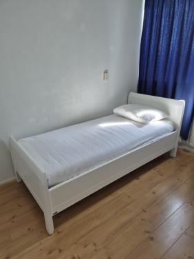 Eenpersoons bed 90cm x 200cm