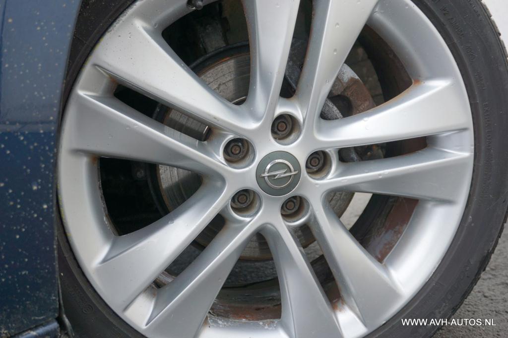 Opel Astra sports tourer 1.4 turbo sport