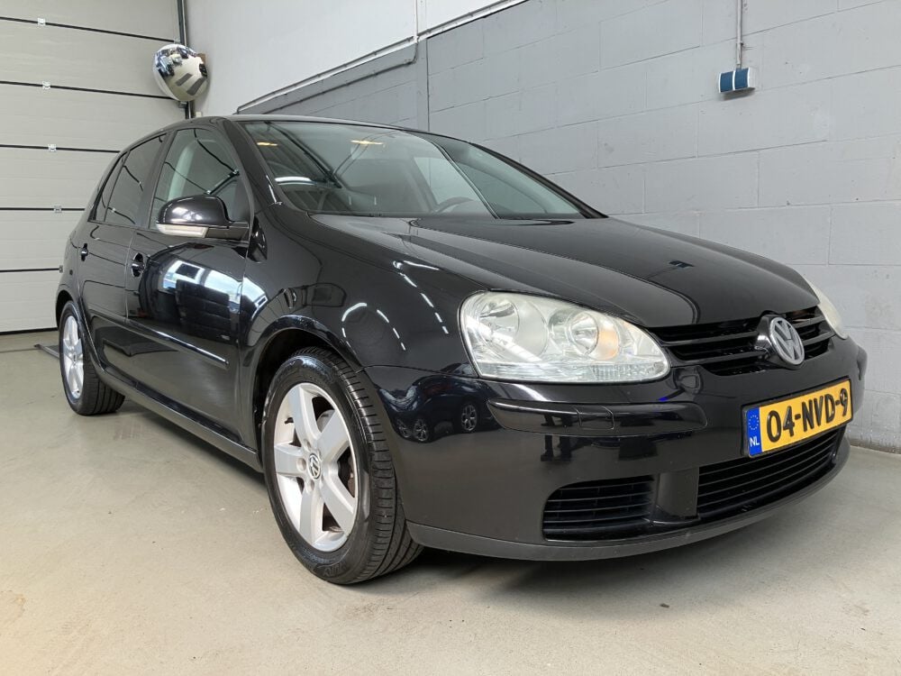 Volkswagen Golf 1.6 FSI Trendline