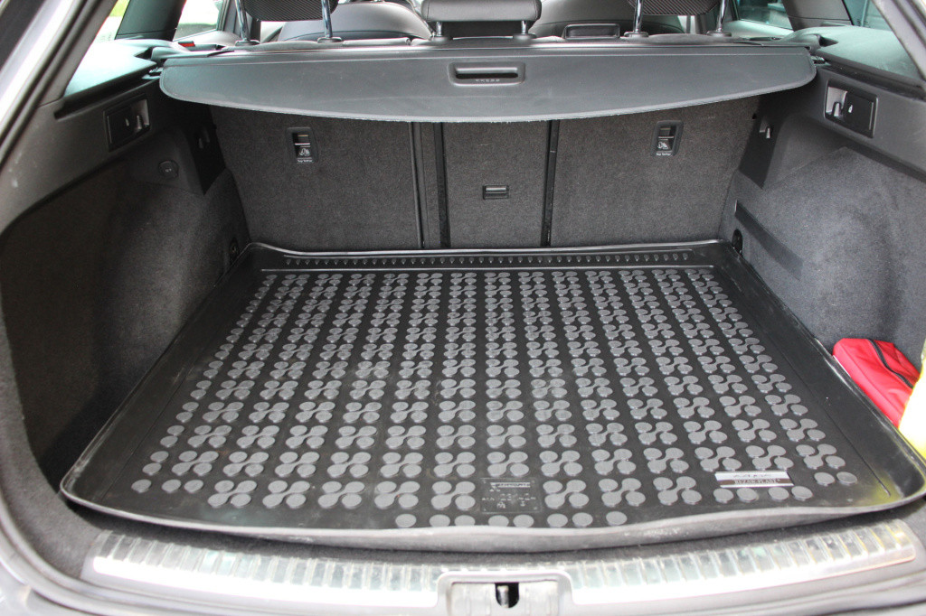 Seat Leon Sportstourer st 2.0 tsi cupra 300 4drive | pano. | camera | 301pk