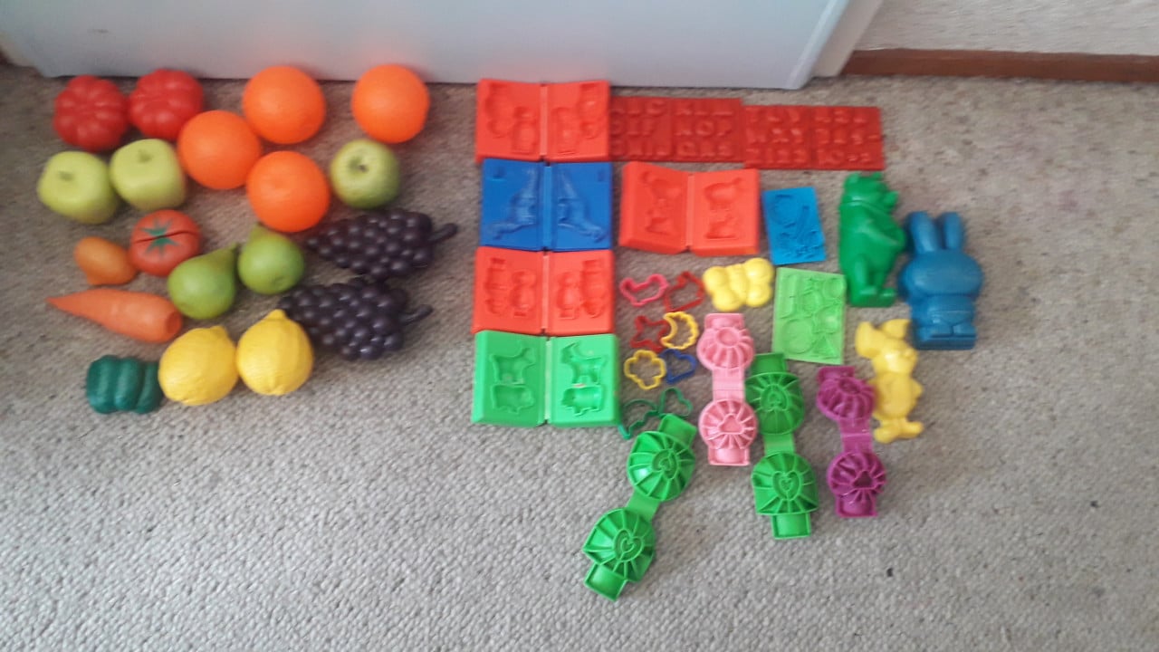 Partij speelgoed en knuffels