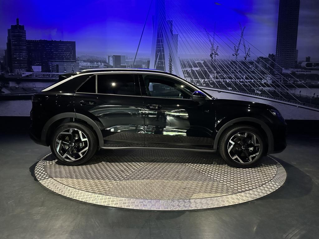 Volkswagen T-roc 1.5 etsi r-line first edition *led*camera*