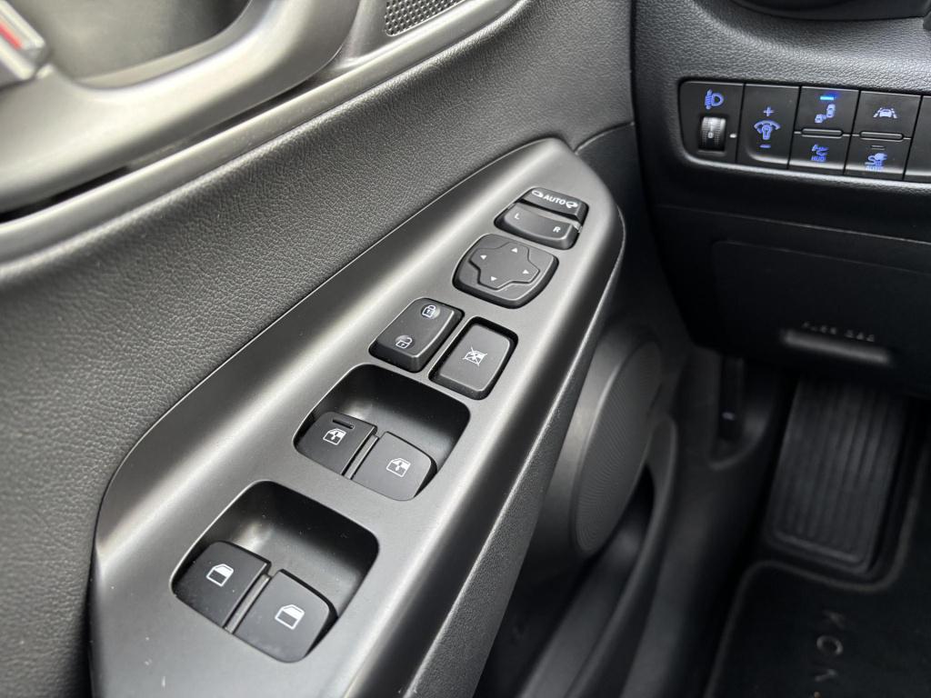 Hyundai Kona ev fashion 64 kwh design pack soh 95% 3-fase lader!