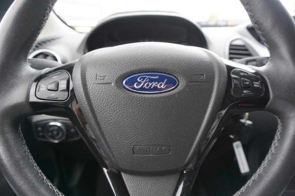 Ford KA ka+ 1.2 trend ultimate airco / cruise / parkeers. / bt / trekhaak /