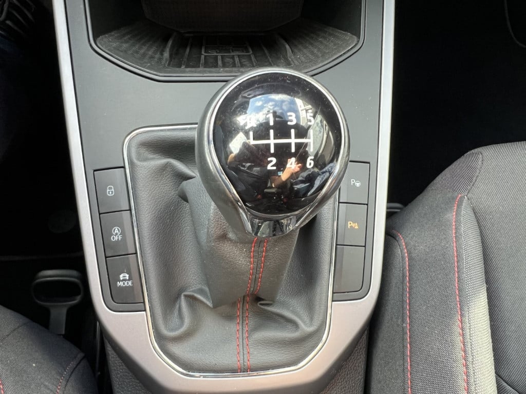 Seat Arona 1.0 tsi 115pk fr business intense , trekhaak