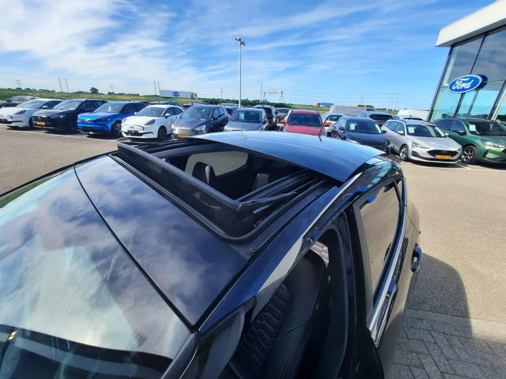 Ford Fiesta 1.0 ecoboost vignale | met panorama dak!