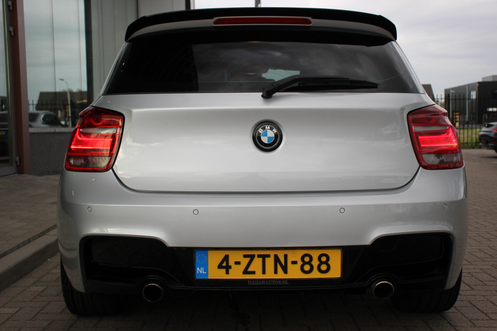 BMW 1 Serie 116i executive m-sport | 210pk | kleppensysteem