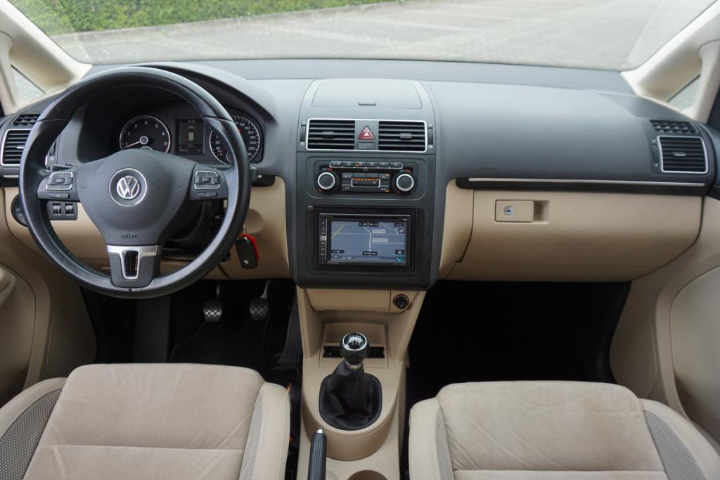 Volkswagen Touran 1.2 tsi highline bluemotion airco / navi / cruise / elekt