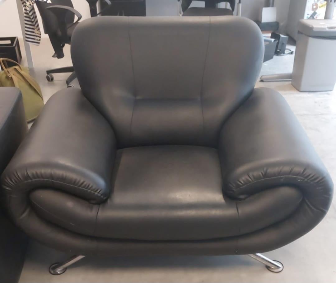 Zwarte fauteuil