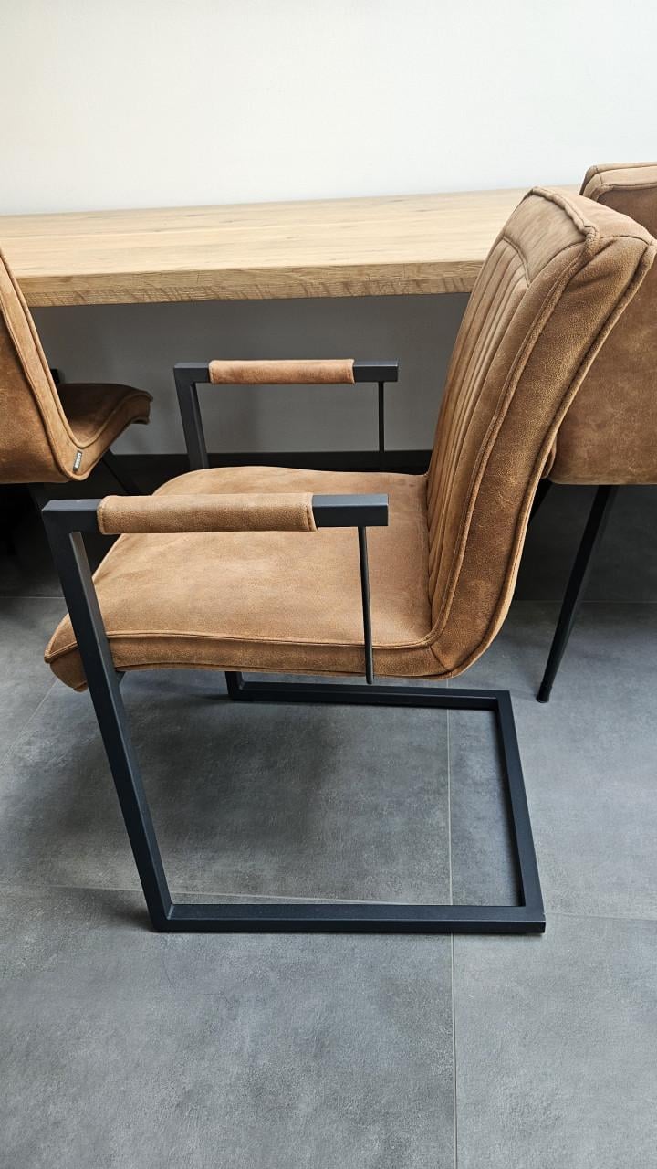 Eetkamertafel en stoelen Henders en Hazel Metalox 230 x 100 cm