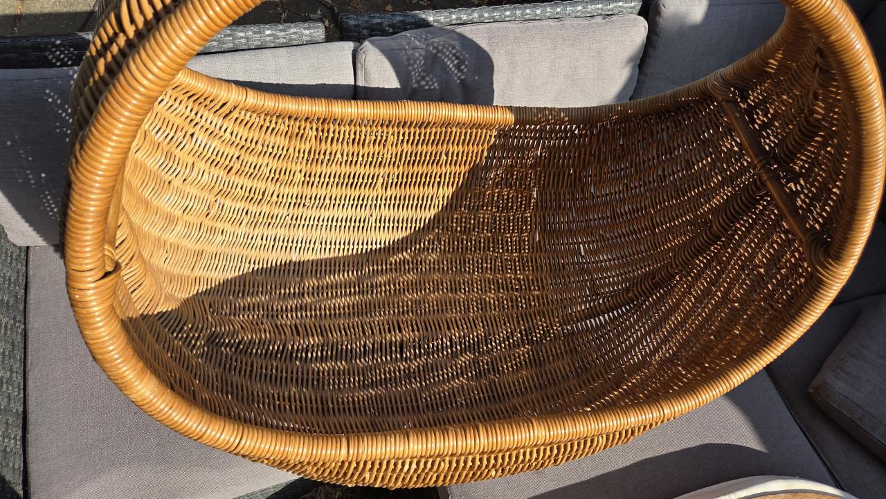 Vintage Wieg Rotan met Matras en Onderstel