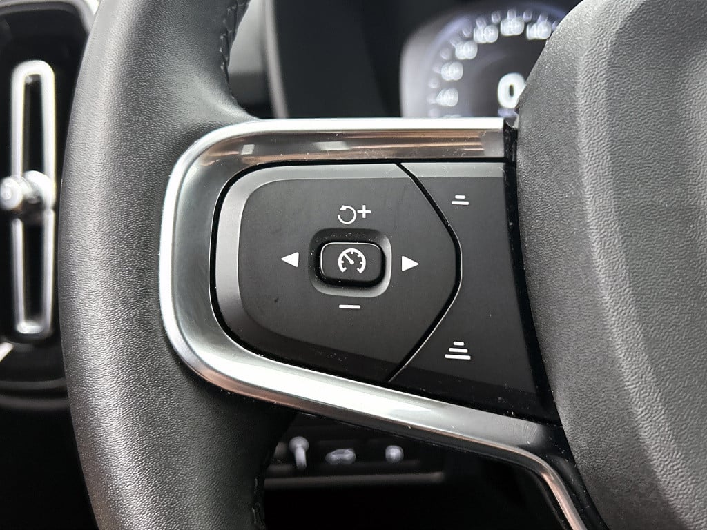Volvo XC40 1.5 t4 recharge inscription key less | stoelverwarming |