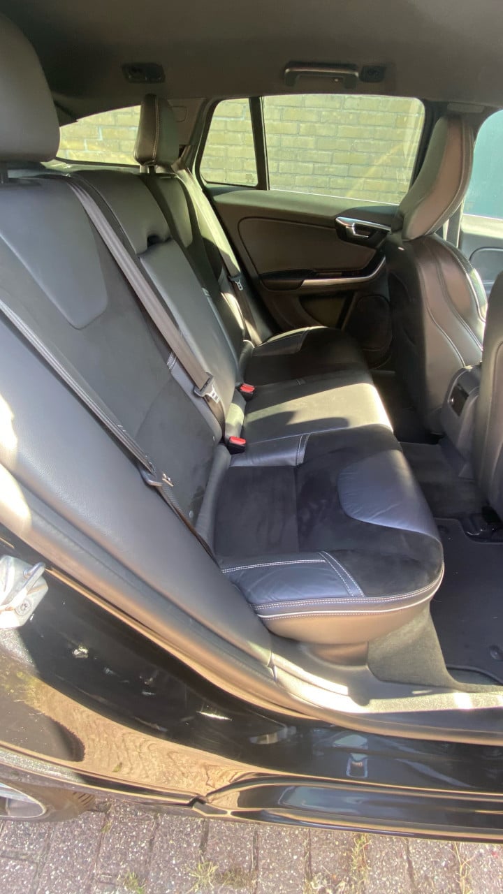 Mooie Volvo V60, T3, R-design,automaat