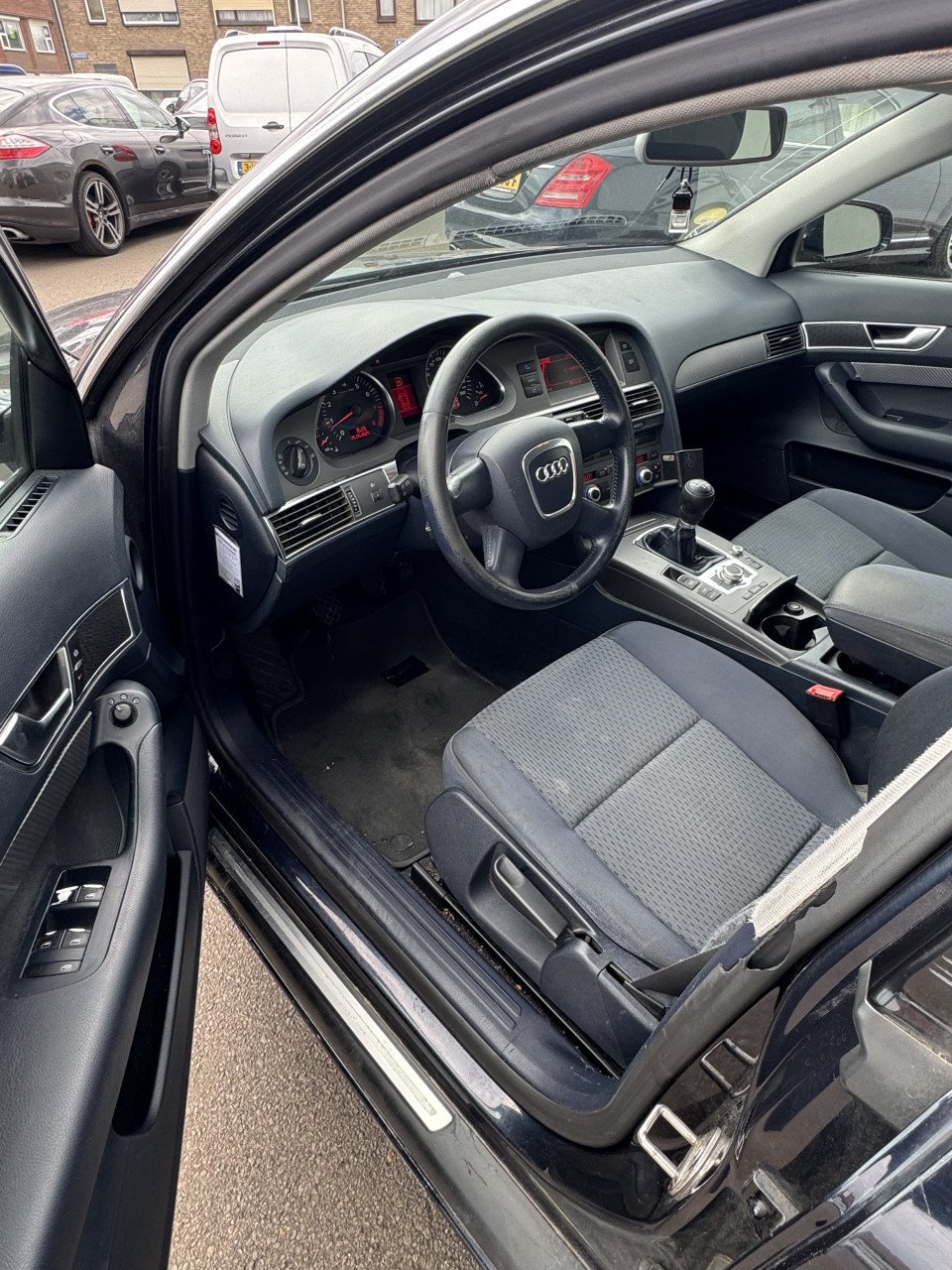 Audi A6 Avant 2.4 Pro line Business