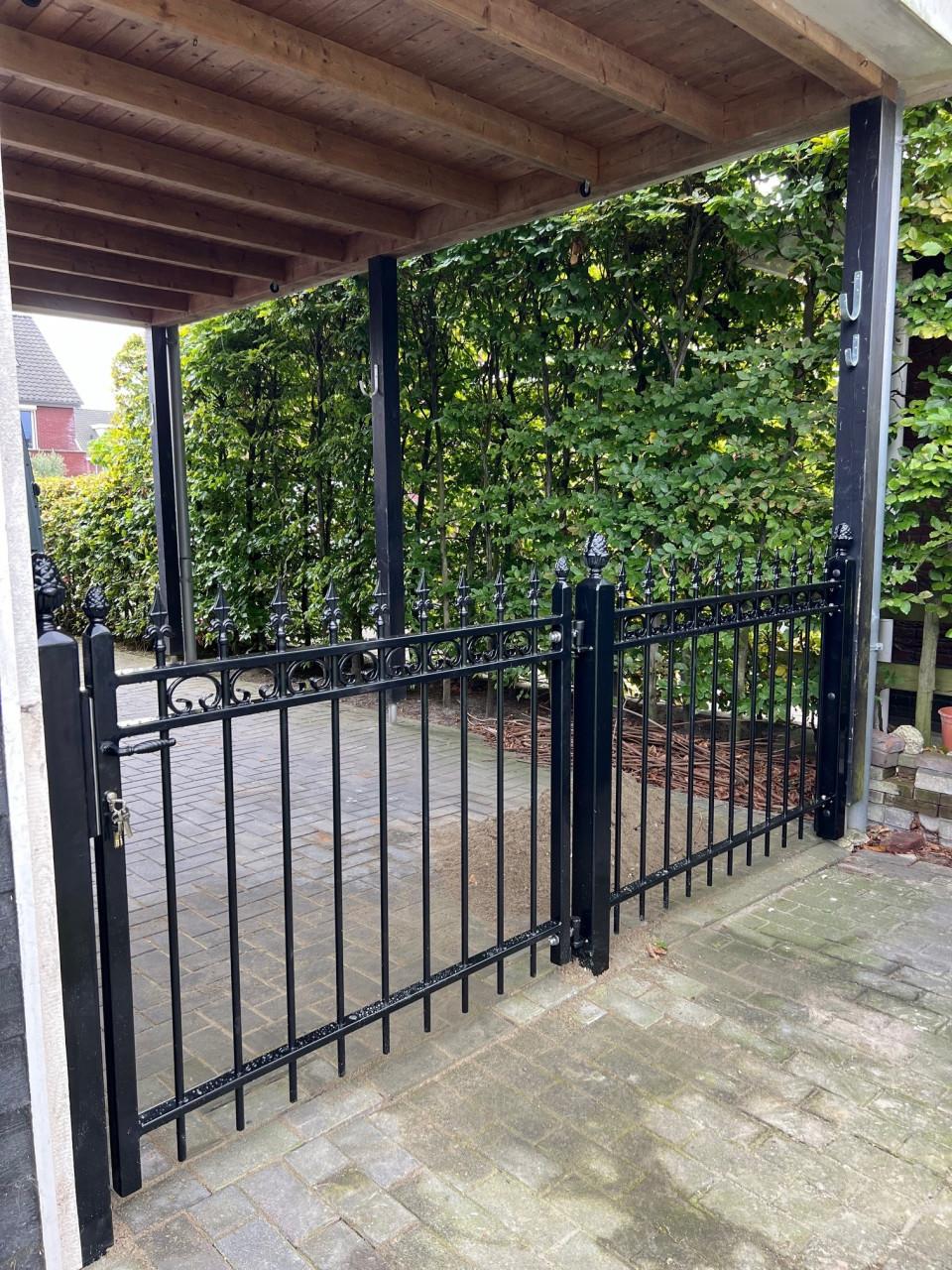 Hekwerken - Tuinpoorten - Schuifpoorten en Inrijpoorten op maat gemaakt.