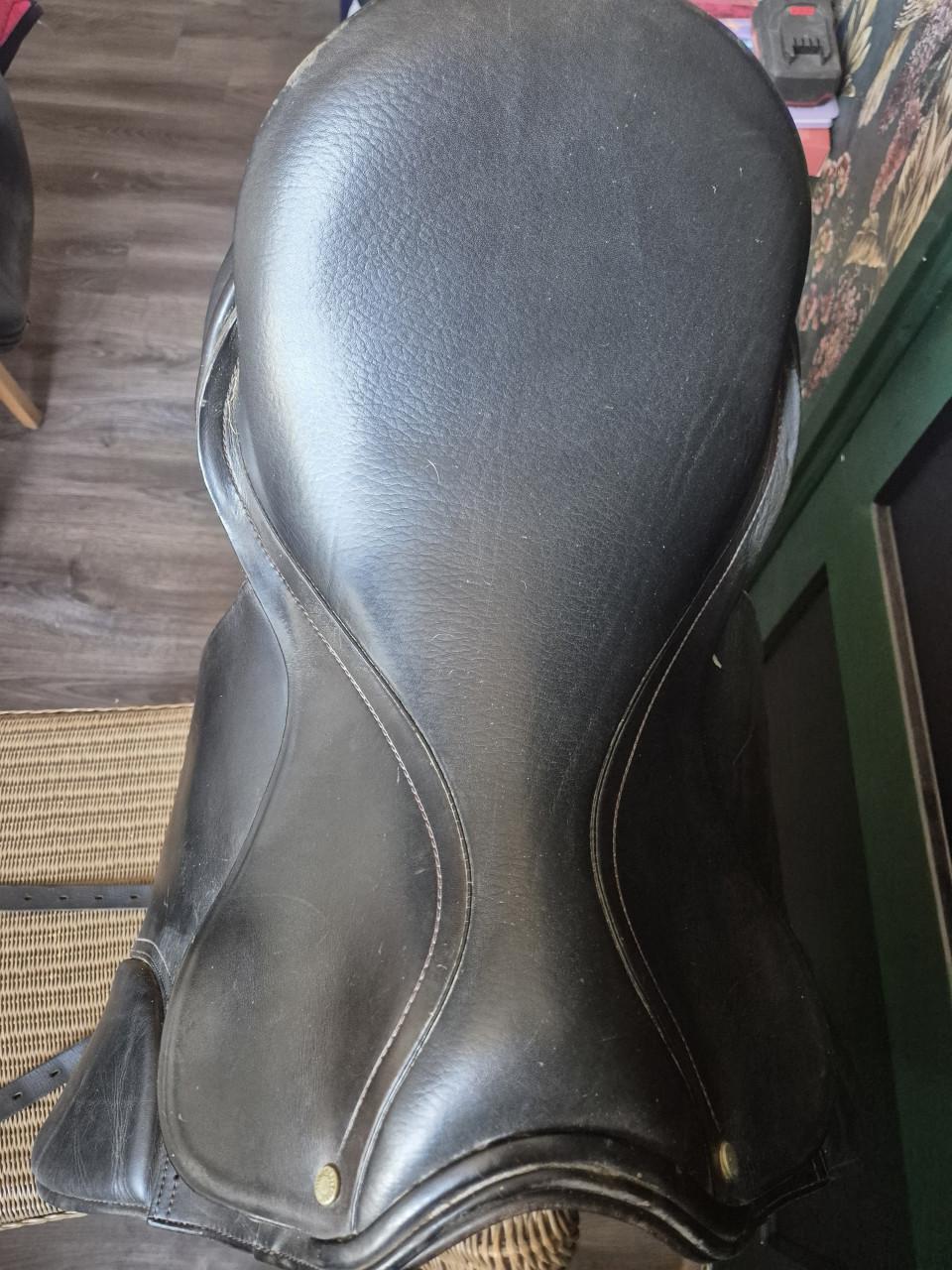 Dressuurzadel  daaleman 18 inch