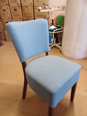4 eetkamerstoelen in nieuwstaat
