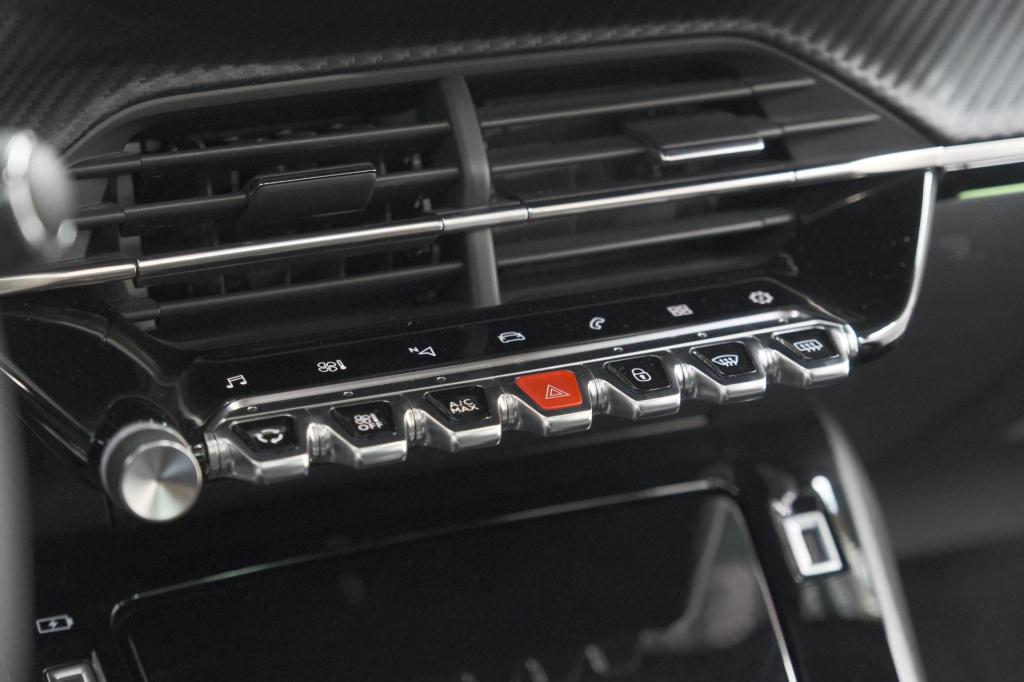 Peugeot 2008 puretech 130 gt | elektrisch panoramadak | camera | dodehoekde