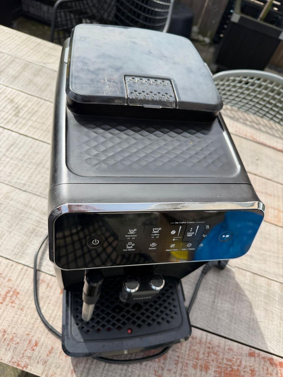 Koffiemachine Philips EP2220 ( gratis melkschuimer erbij)