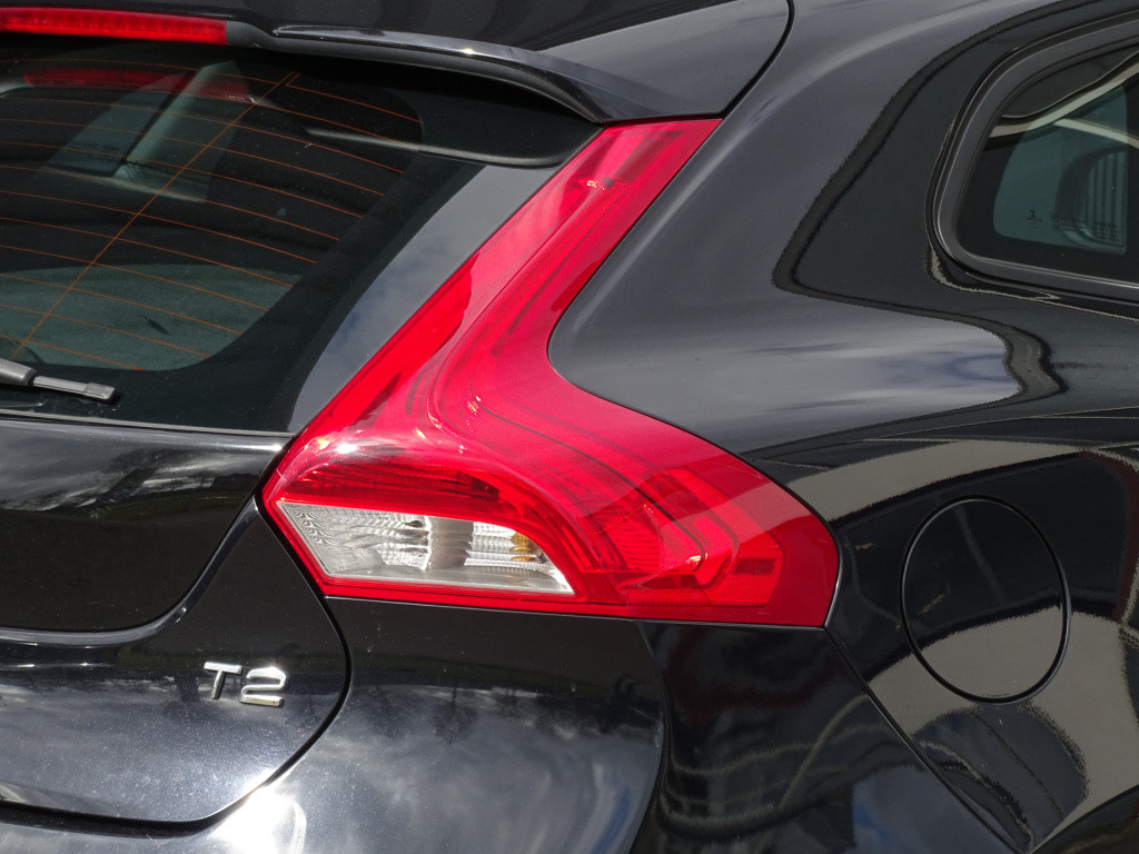 Volvo V40 1.6 t2 momentum | stoelverwarming | navi | bluetooth