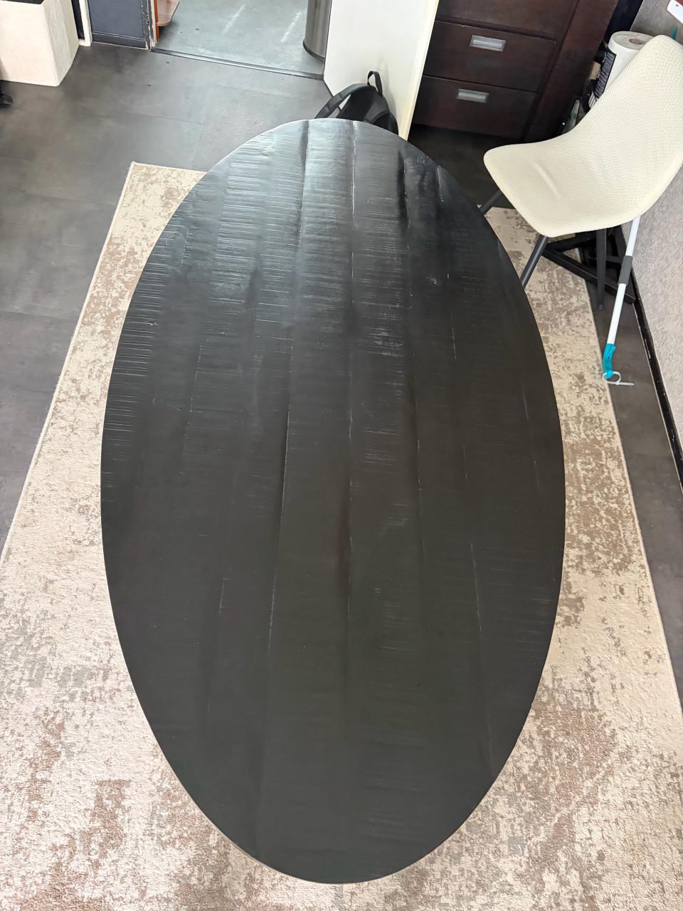 Luxe ovale eettafel 180 × 90 cm – zwart – industriële spinpoot