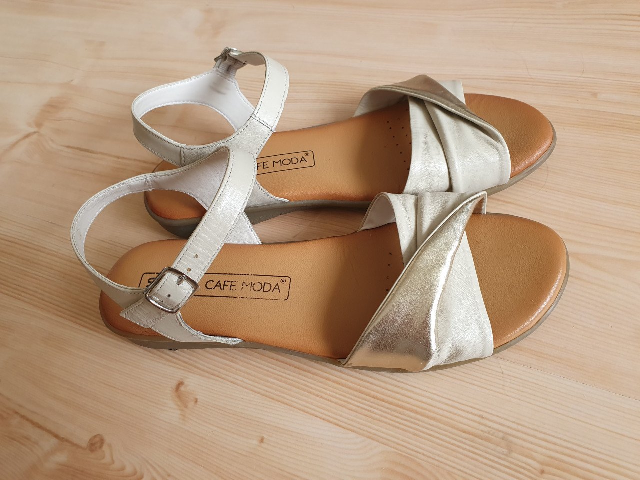 Sandalen beige (leer)