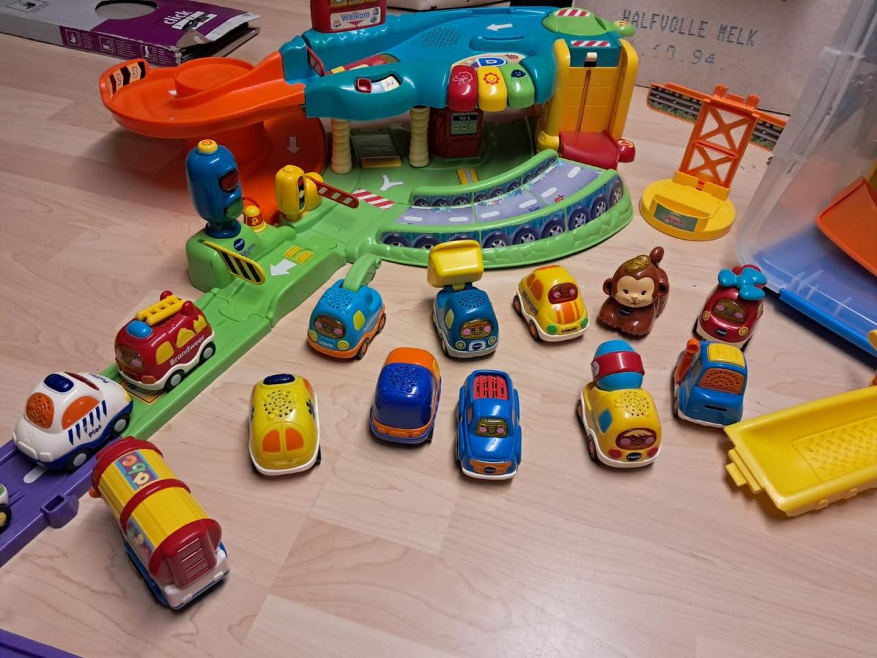 Veel VTech Toet Toet te koop!