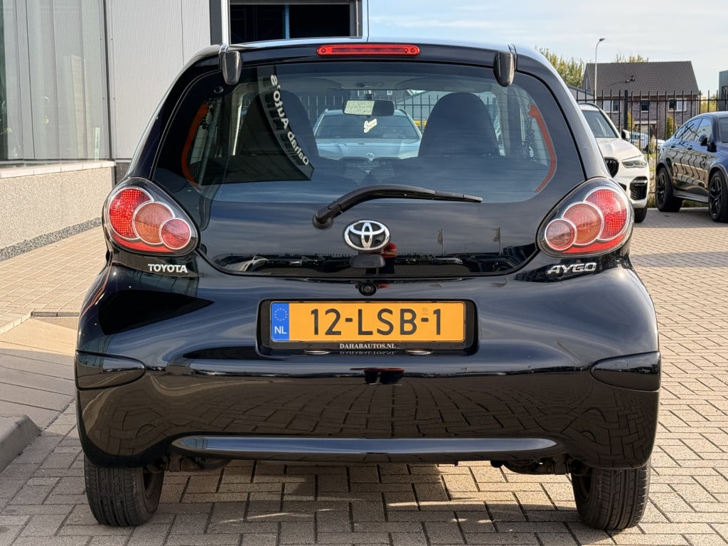 Toyota Aygo 1.0-12v comfort | 5 deurs | automaat | airco | cd - speler | el