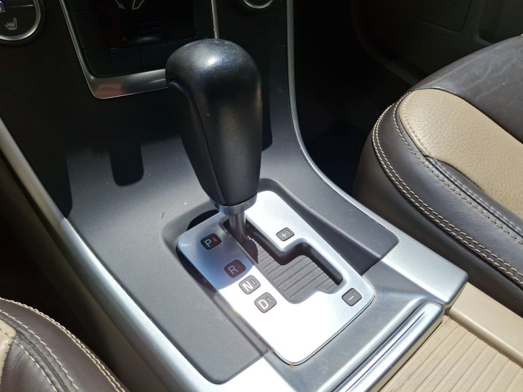 Volvo XC60 2.0 t5 kinetic xenon | leder | dealer onderhouden!