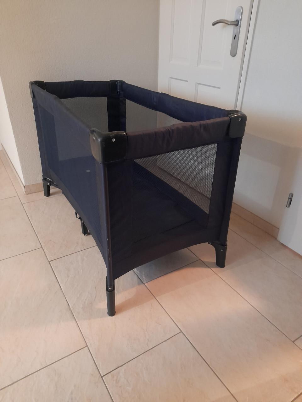 Camping bed (in goede staat )