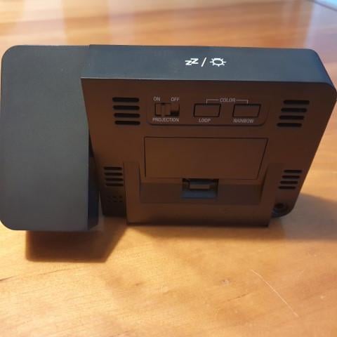 Wekker digitaal met plafond projectie