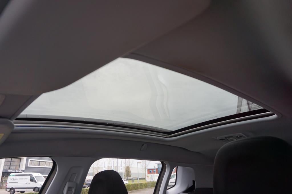 Peugeot 2008 1.2 puretech active airco / navi / cruise / pano / carplay / p