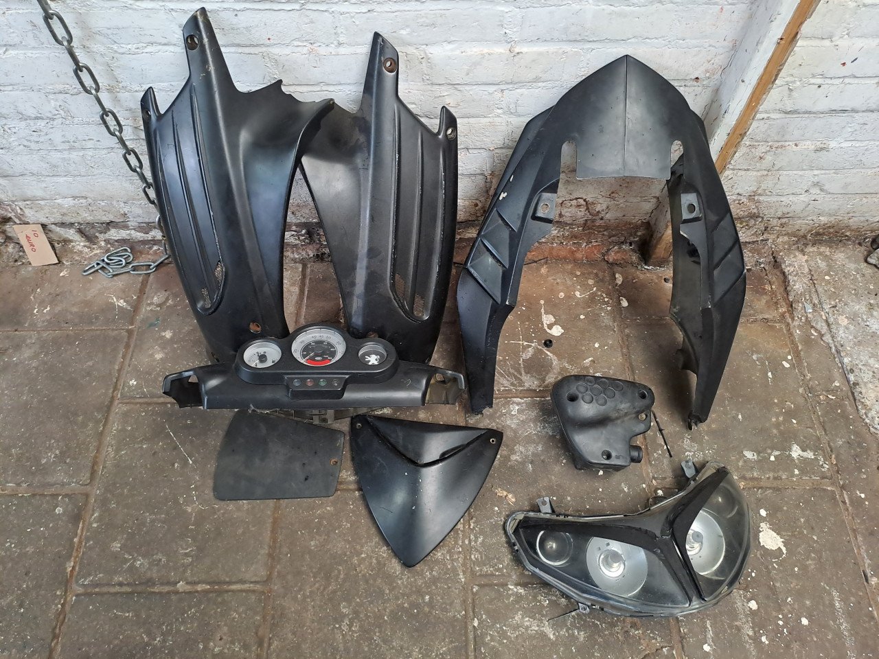 Te koop peugeot speedfight met kenteken