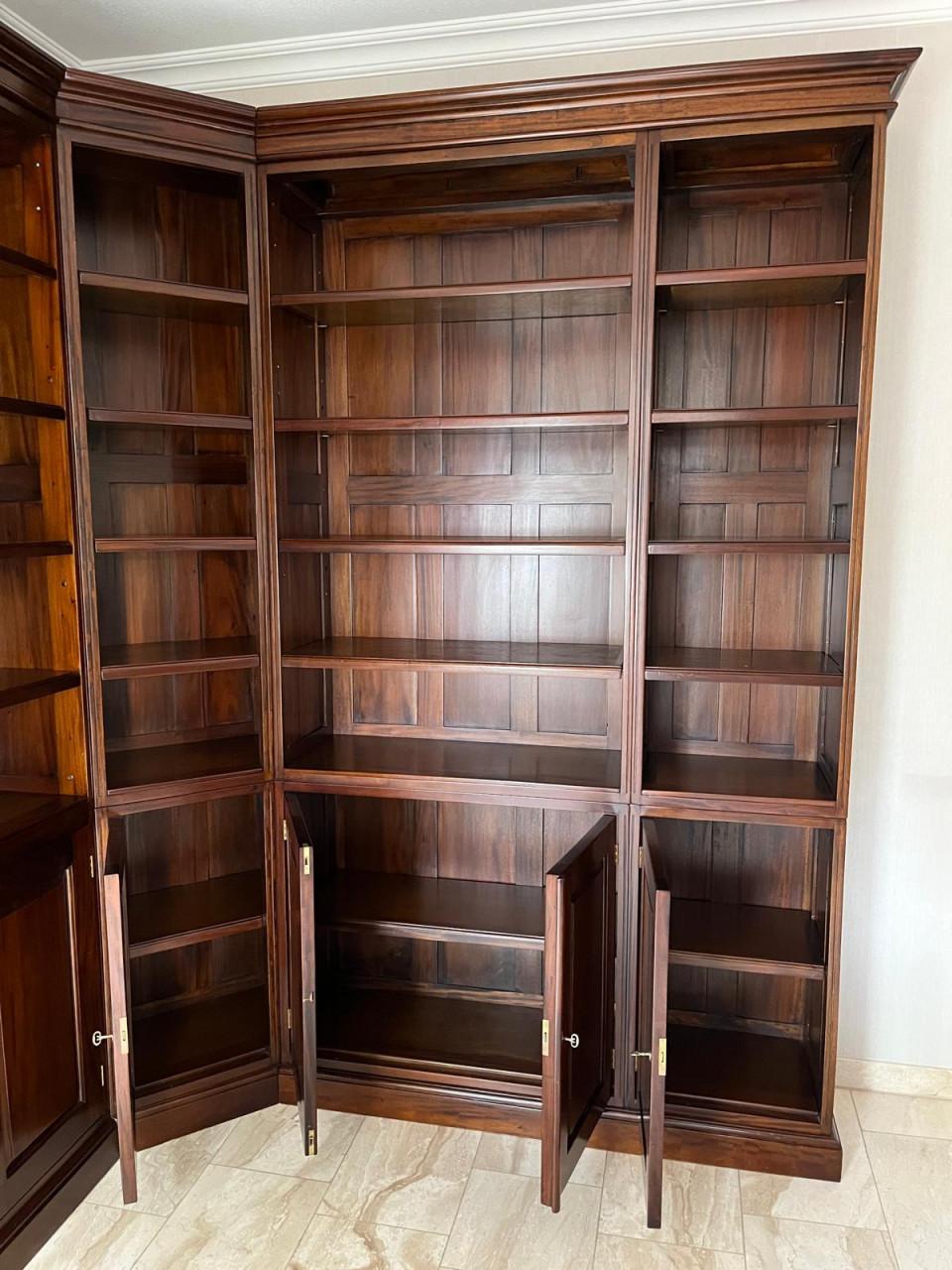 Authentieke bibliotheekkast