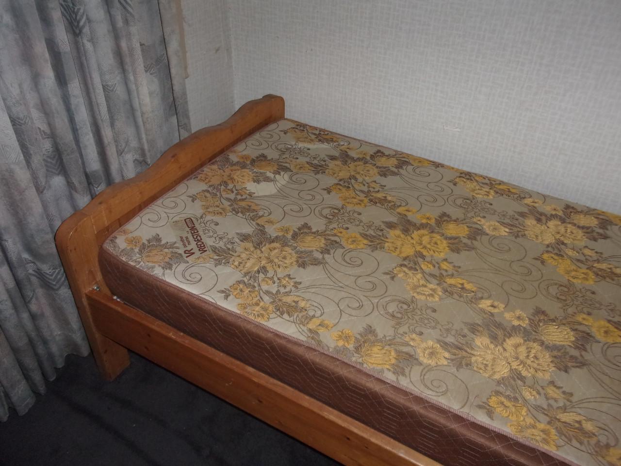 Bed + Latenbodem + Matras (1 persoons)