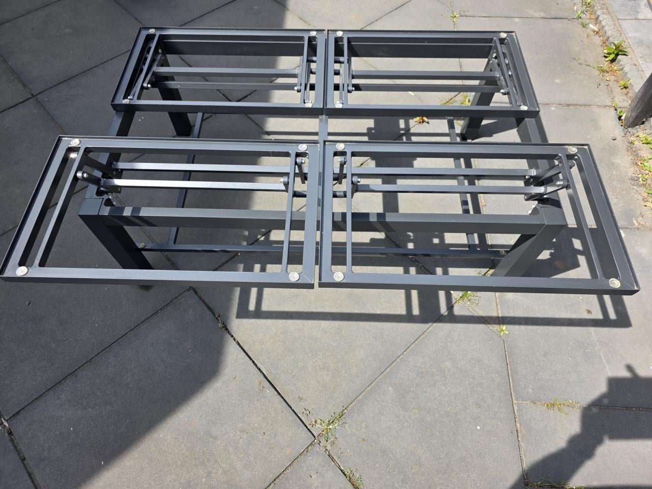 Aluminium loungetafel met een lift-mechanisme