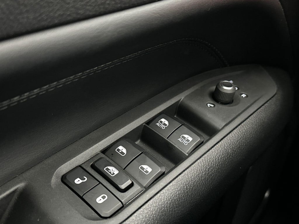 Jeep Compass 4xe 190pk plug-in hybrid electric altitude | achteruitrijcamer