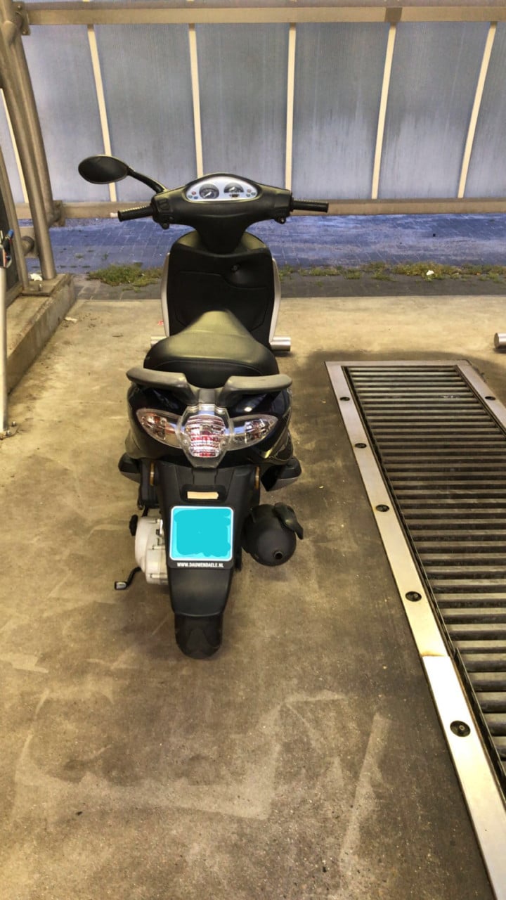 Piaggio Fly snor