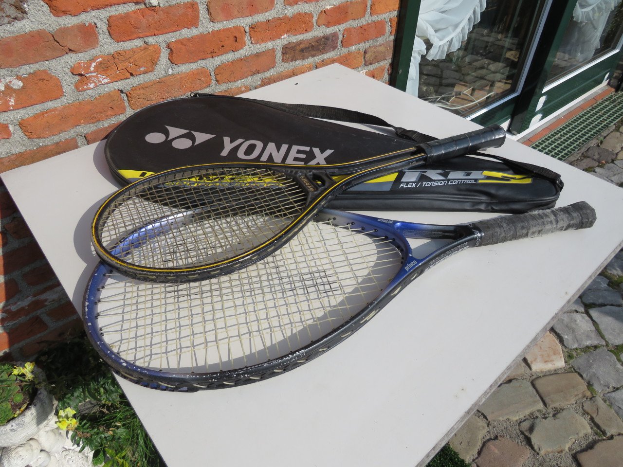 2x tennis racket