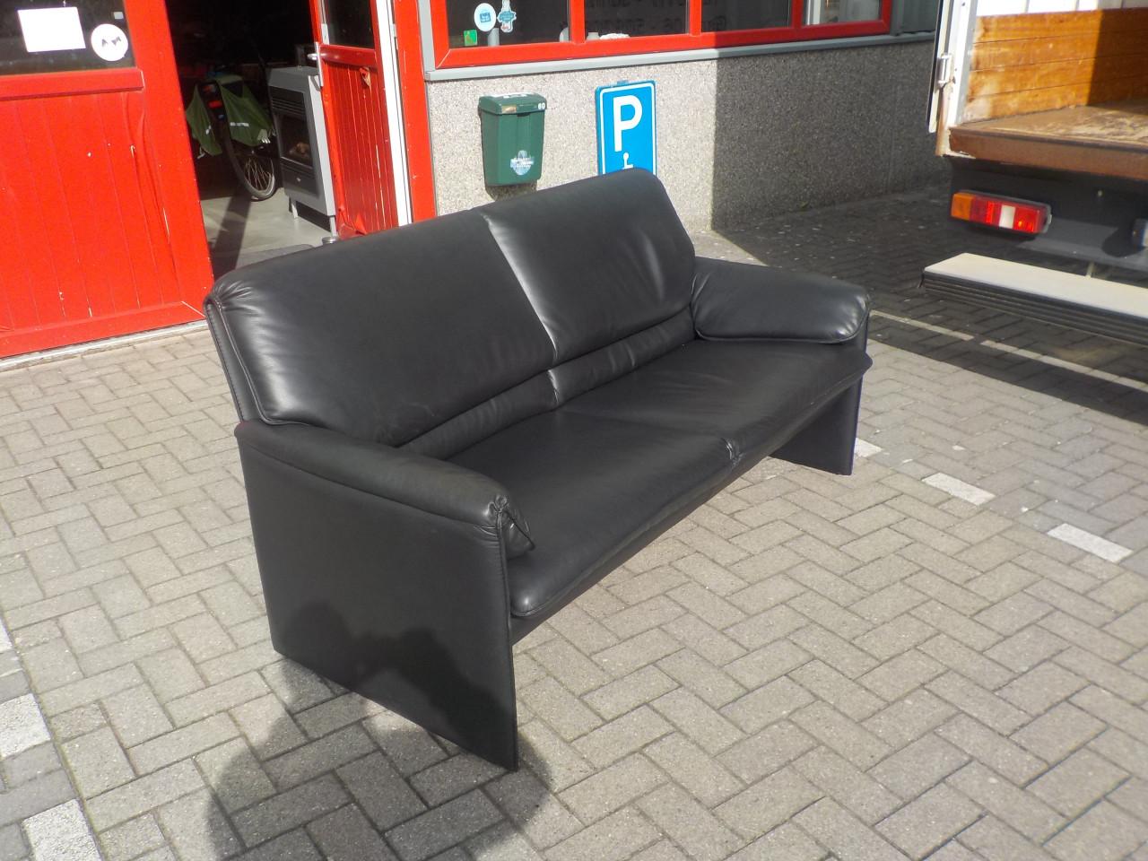 LeoLux mooie kwaliteit bank in zeer goede staat