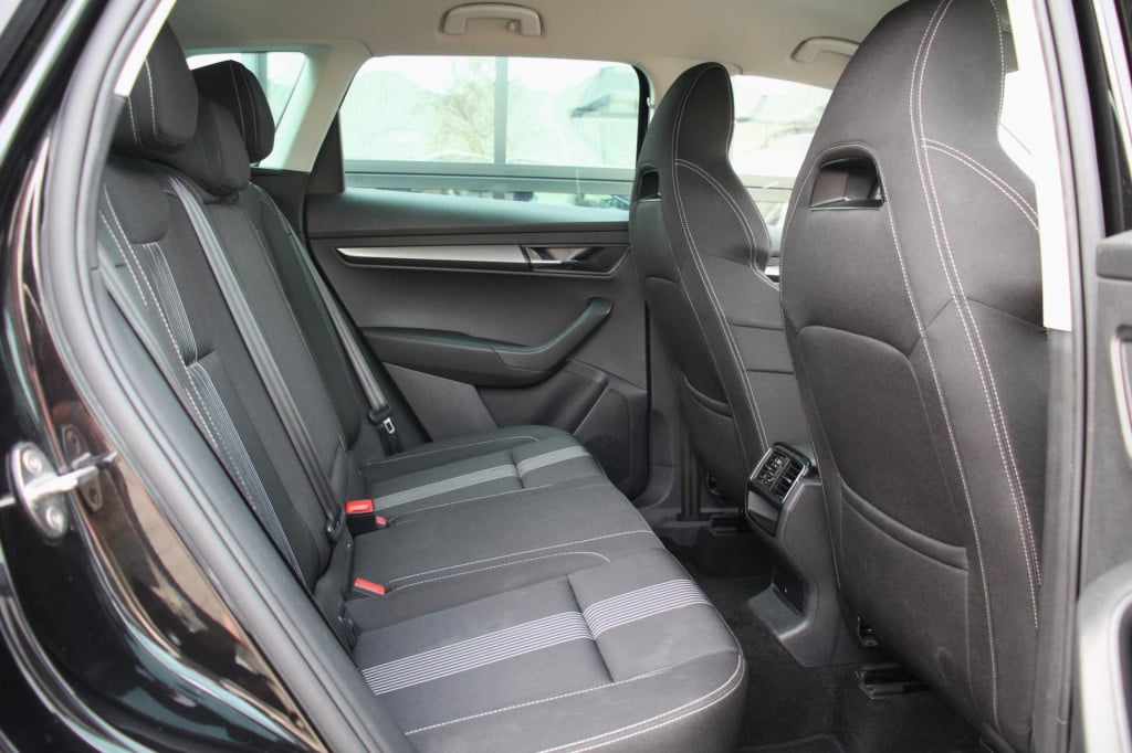 Skoda Karoq 1.5 tsi act sportline business - stoel verw - carplay - virtual