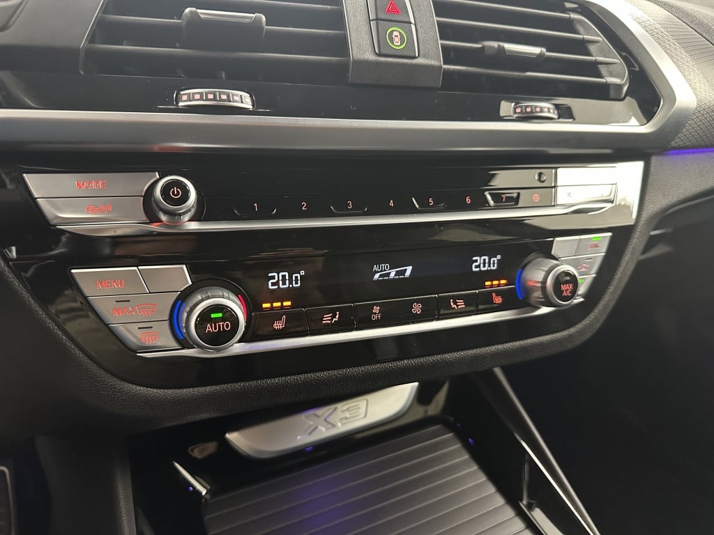 BMW X3 xdrive30e m-sport | adaptief cruise | trekhaak | head-up-display