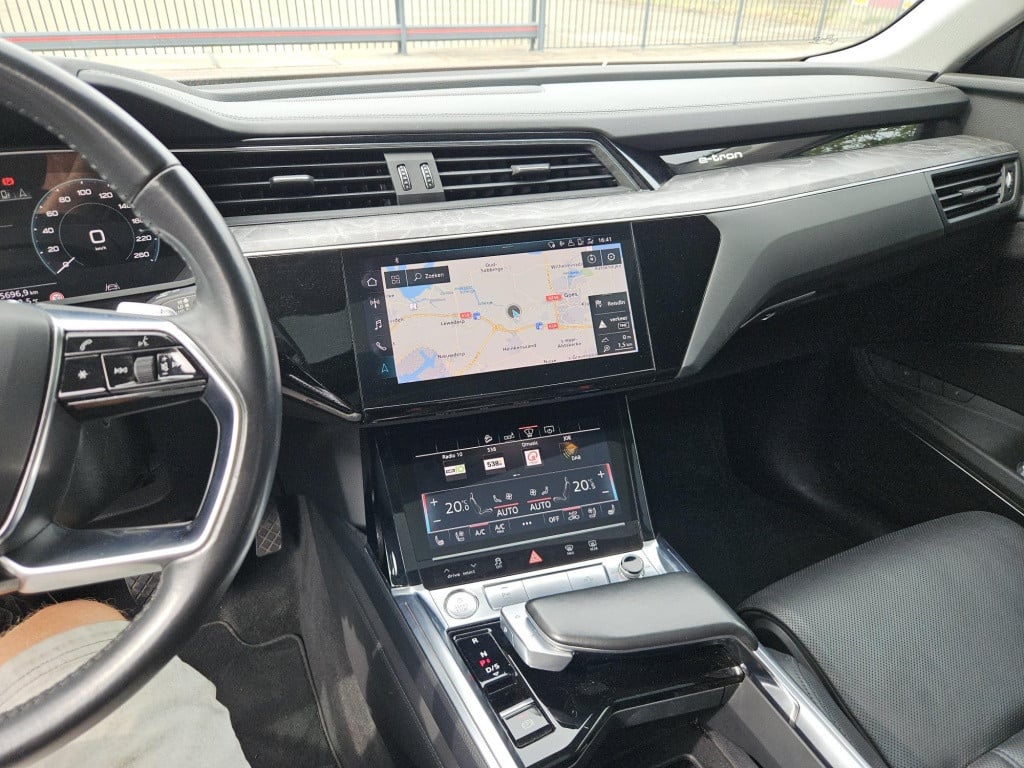 Audi E-tron 55 q adv pl s pano, b&o, hud, leer, matrix