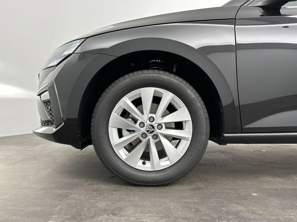 Skoda Scala 1.0 tsi business edition - travel assist