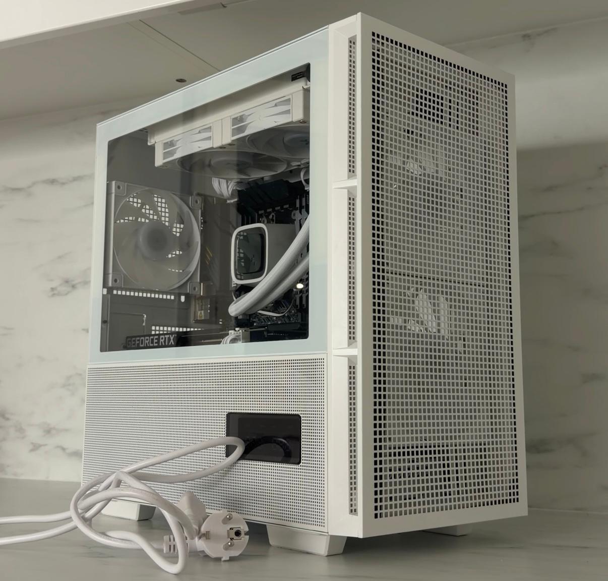 Witte Game PC – ROG Strix RGB 12G & Ryzen power, 16GB RAM - EyeCatcher!