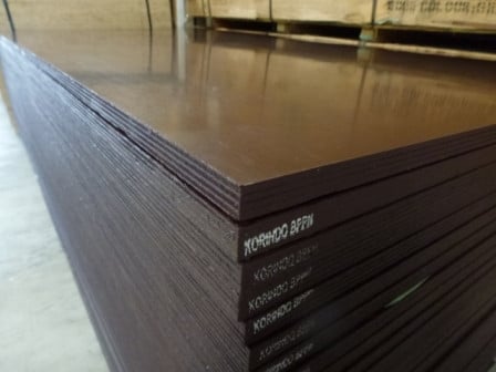 Linoform 18mm (hardwood 13lgs) Betonplex platen € 75,- st. Incl.