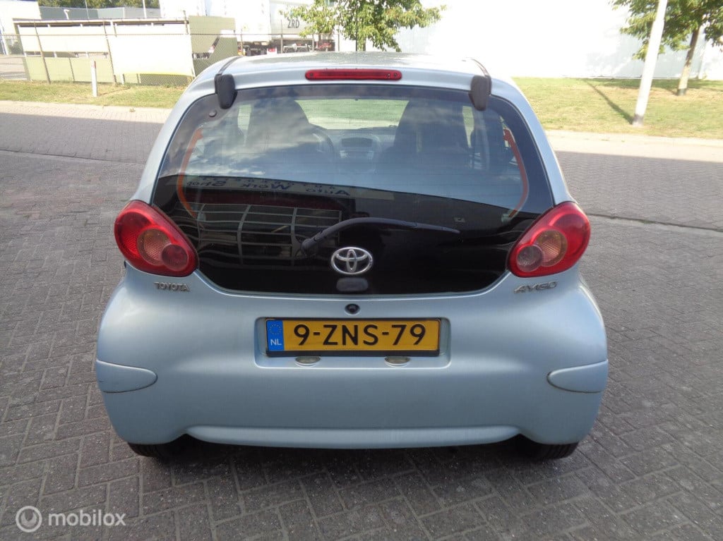 Toyota Aygo 1.0-12v + stuurbekr.lm velgen nieuwe apk mee neemprijs