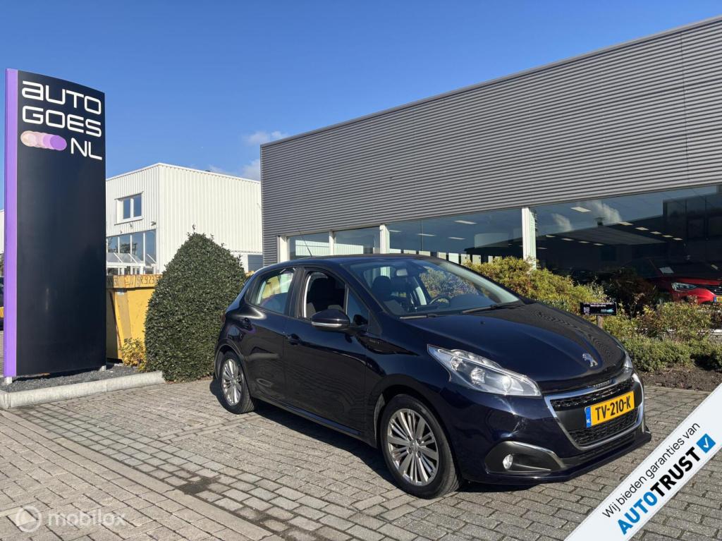 Peugeot 208 1.2 puretech signature 110pk