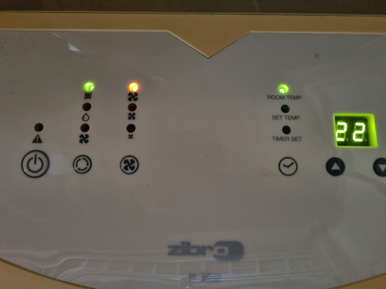 Mobiele airco Zibro P122 met afvoerslang